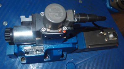 REXROTH 力士樂 比例伺服閥  4WRDE16V200L-5X/6L24K9/VR