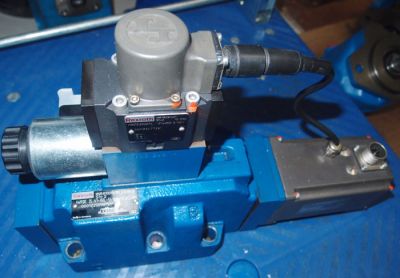 REXROTH 力士樂 比例伺服閥  4WRDE10V25L-5X/6L24K9/MR-280